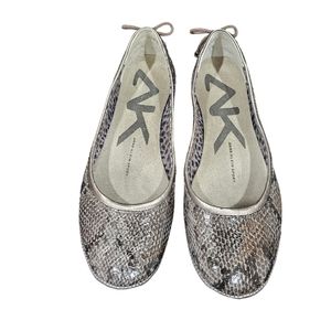 Anne Klein Sport Akseanna Ballet Flats In Grey Faux Snake Print Size 5M